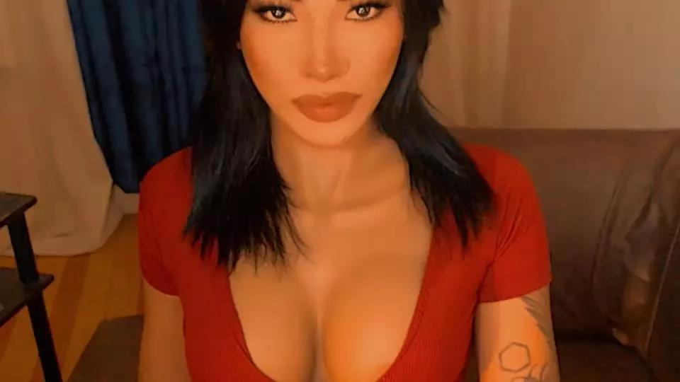 xsassy_lea from Cam4