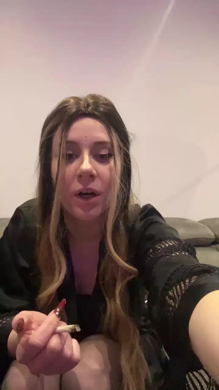 XxElainaxX from Cam4