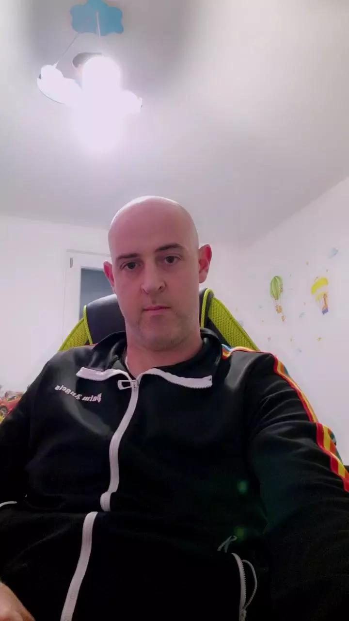 Xxxme85 from Cam4