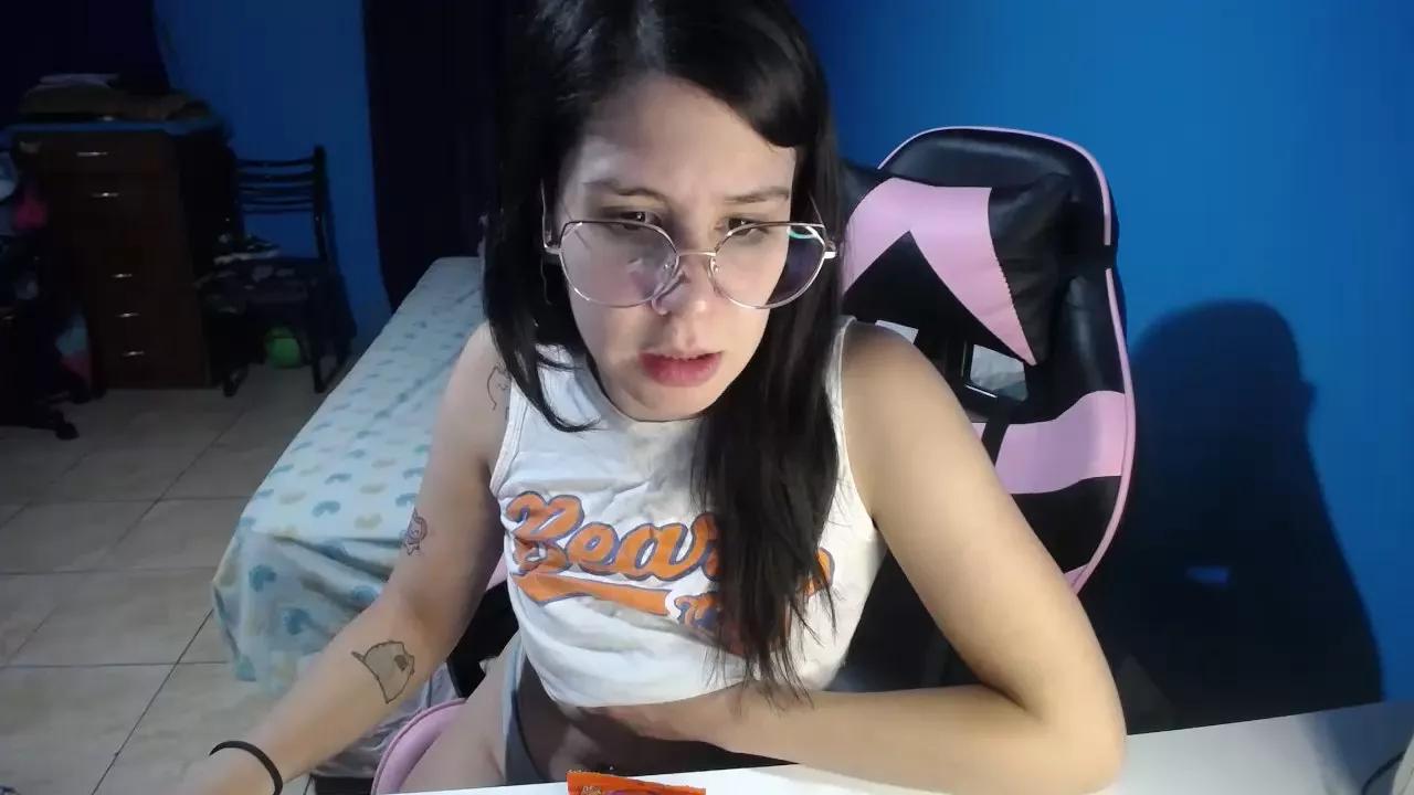 zzwei7 from Cam4