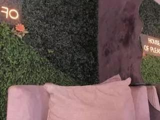 abby-me from CamSoda