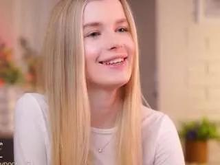 ainsleybrainard from CamSoda is Freechat