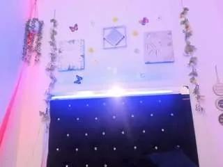 akarirosetti from CamSoda is Freechat