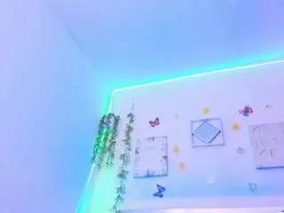 akarirosetti from CamSoda is Freechat