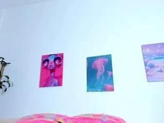 alana-111 from CamSoda is Freechat