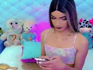 alanna-dollsx from CamSoda