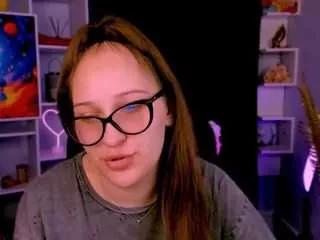 alaria-kitti from CamSoda is Freechat