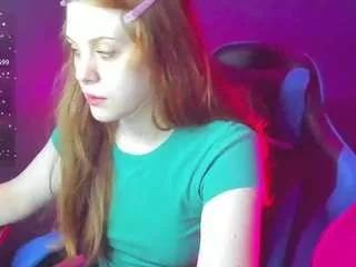 alisa-young from CamSoda is Freechat