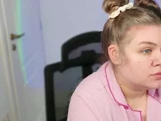 allybabyy from CamSoda