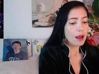 almaart from CamSoda