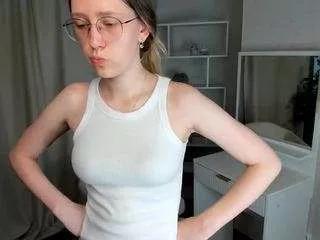 alodiadelmore from CamSoda is Freechat