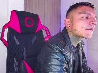 annie-e from CamSoda
