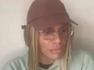 babybooivori from CamSoda