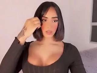 bellahottestt from CamSoda