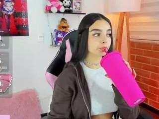 bellahunterr from CamSoda