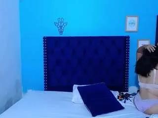 bigtitss-milf from CamSoda is Freechat