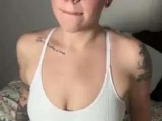 Bleubabi94 from CamSoda