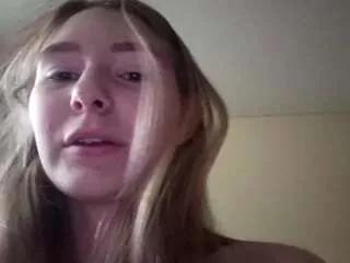 Blondellroundtree from CamSoda