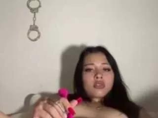 bratluvaaa from CamSoda is Freechat