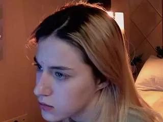 brenda-collinss from CamSoda is Freechat