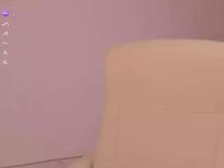 bubble-gum from CamSoda