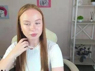bunny-luvv from CamSoda is Freechat