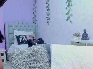 carolinegrayy from CamSoda is Freechat