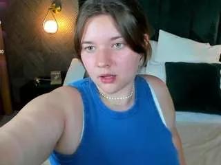 chloe-whitee from CamSoda is Freechat