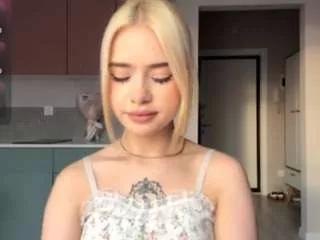 clovercrammer from CamSoda is Freechat