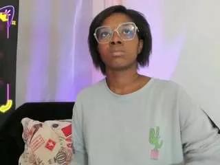 connywells from CamSoda
