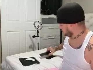 cubano305 from CamSoda is Freechat