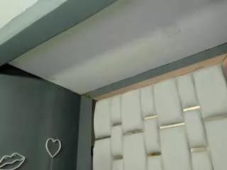 dixiee from CamSoda