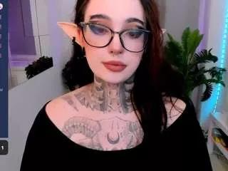 dixipixi from CamSoda