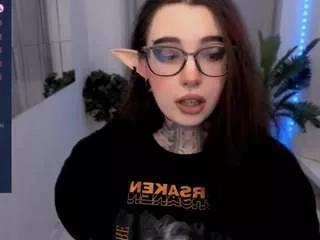 dixipixi from CamSoda