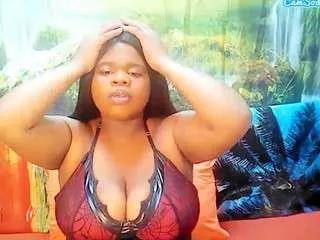 ebonybigboobs4u from CamSoda is Freechat
