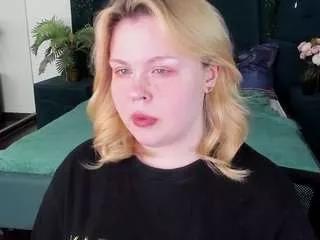 elielee from CamSoda