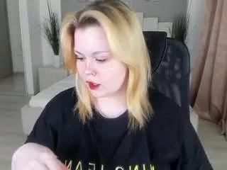 elielee from CamSoda