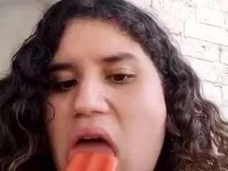 ellygcutie from CamSoda