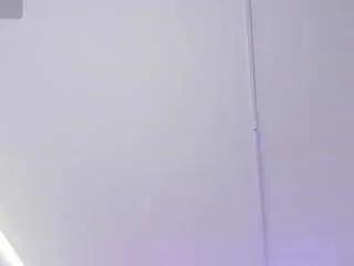 Emalouisx from CamSoda