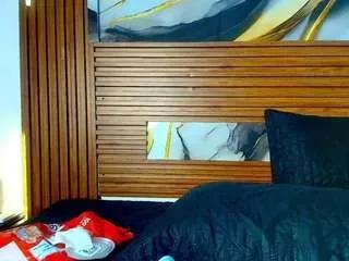 emili-queen2 from CamSoda is Freechat
