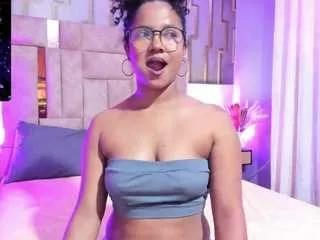 emma-arias from CamSoda is Freechat