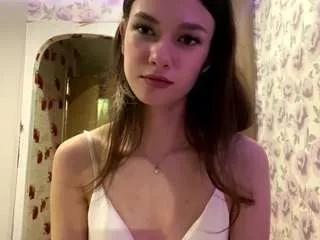 emmaparabellumsss from CamSoda is Freechat