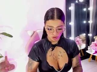 emmarussellx from CamSoda