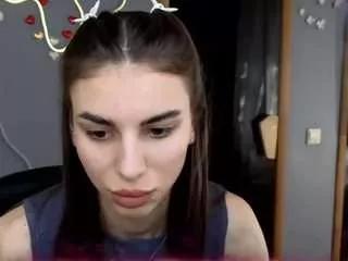 emmigreen from CamSoda is Freechat