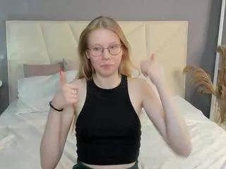esme-runn from CamSoda