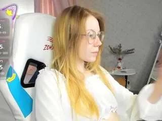 esme-runn from CamSoda