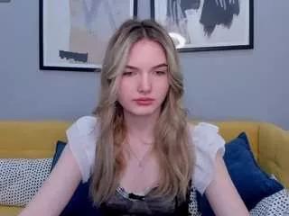 evelineamore from CamSoda