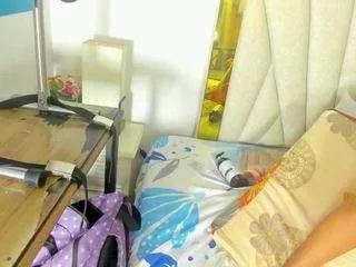 evelonga707 from CamSoda