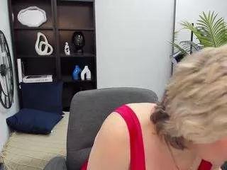 evelynjoyful from CamSoda