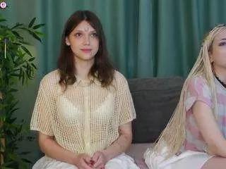 falineappleberry from CamSoda is Freechat